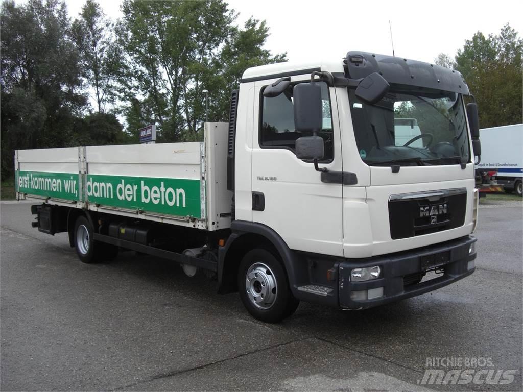 MAN 8180L Camion cu prelata