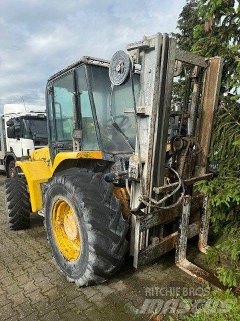 JCB 940-2 Masini de teren dificil