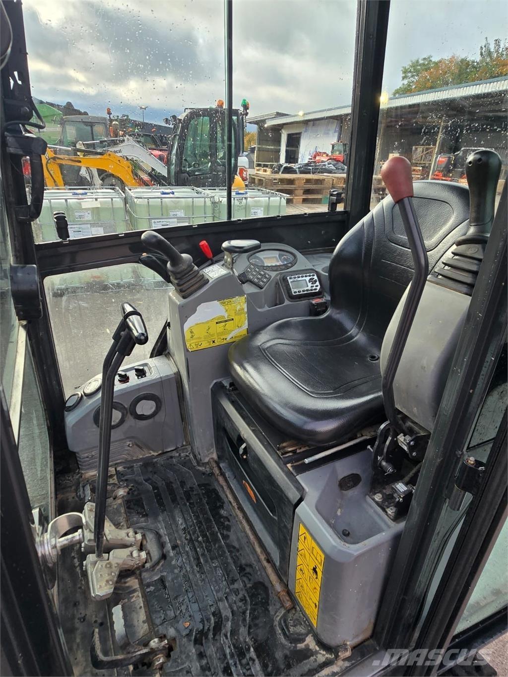 Bobcat E17 Excavatoare pe șenile
