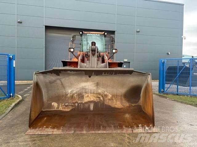 Develon DL450-5 Incarcator pe pneuri