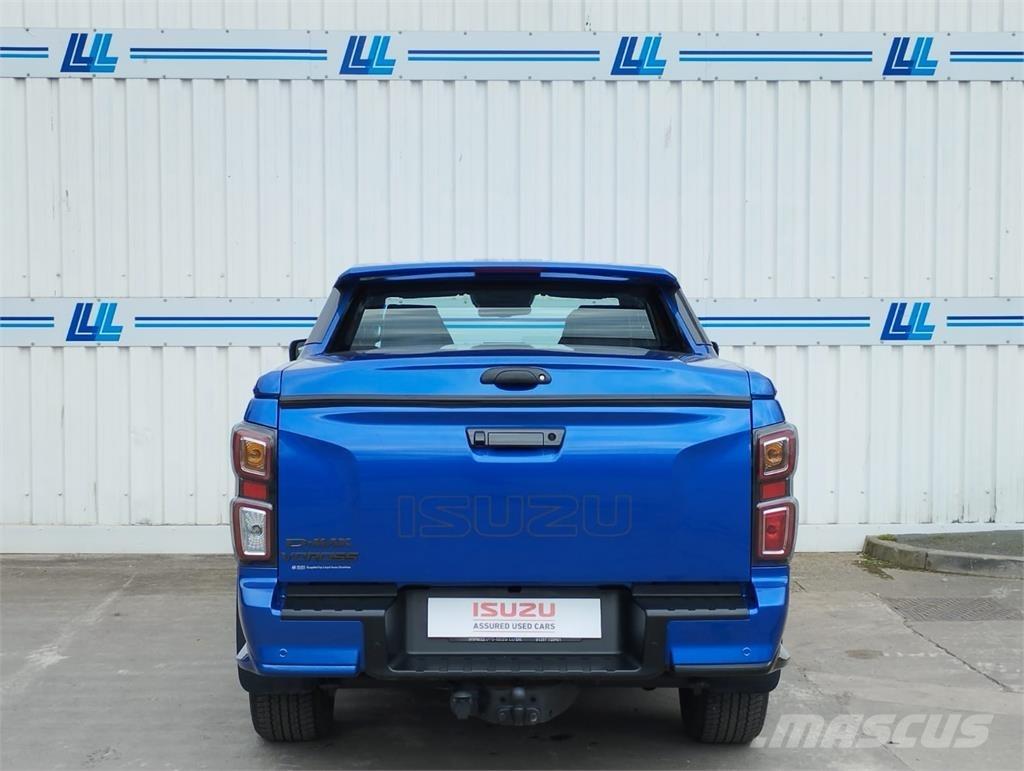 Isuzu V-Cross Pick up/Platou