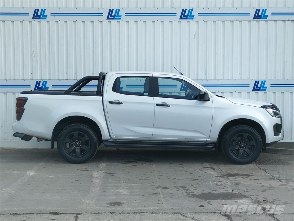 Isuzu V-Cross Pick up/Platou
