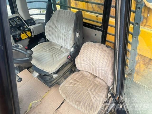 JCB  Minitractor de teren