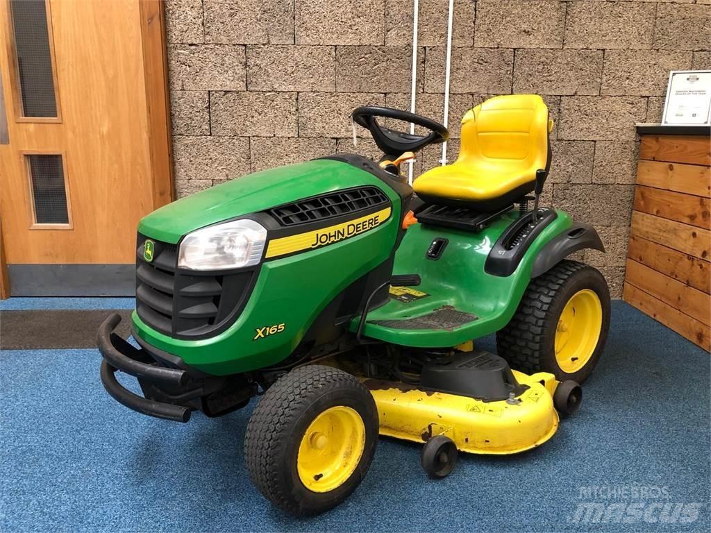 John Deere X 165 Utilaje întreţinere terenuri - Altele