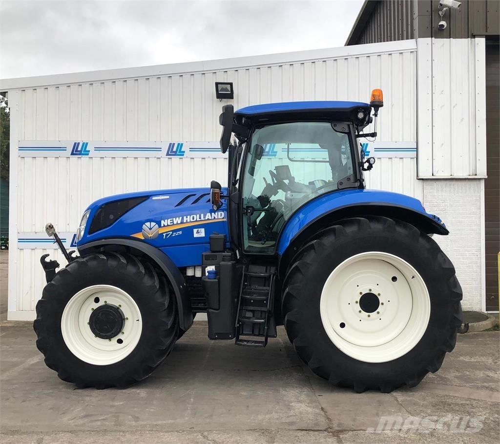 New Holland T7.225 Tractoare