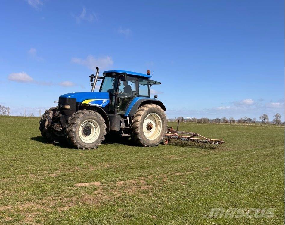 New Holland TM175 Tractoare