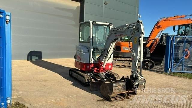 Takeuchi  Excavatoare pe șenile
