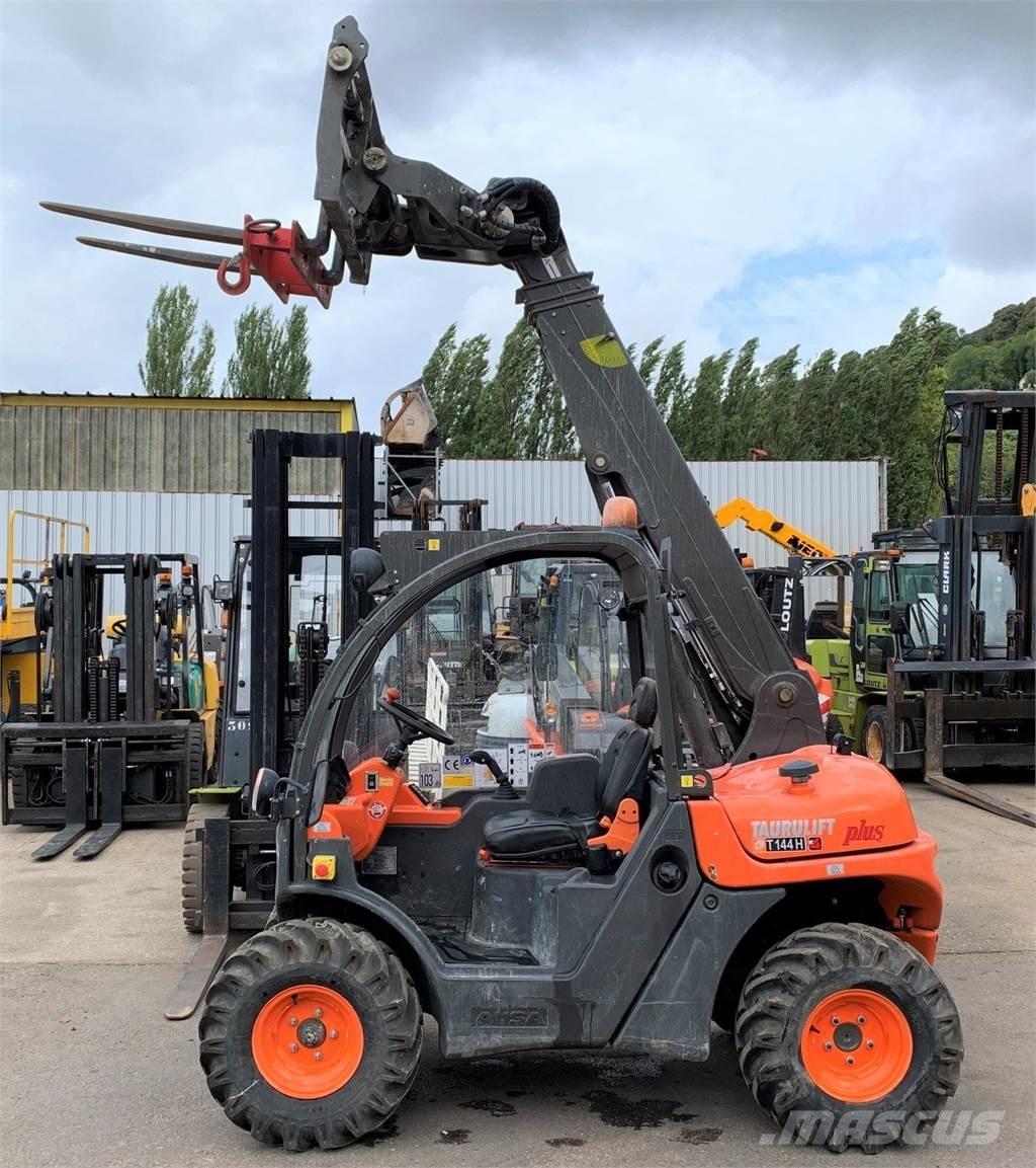 Ausa T144H Plus Manipulatoare agricole
