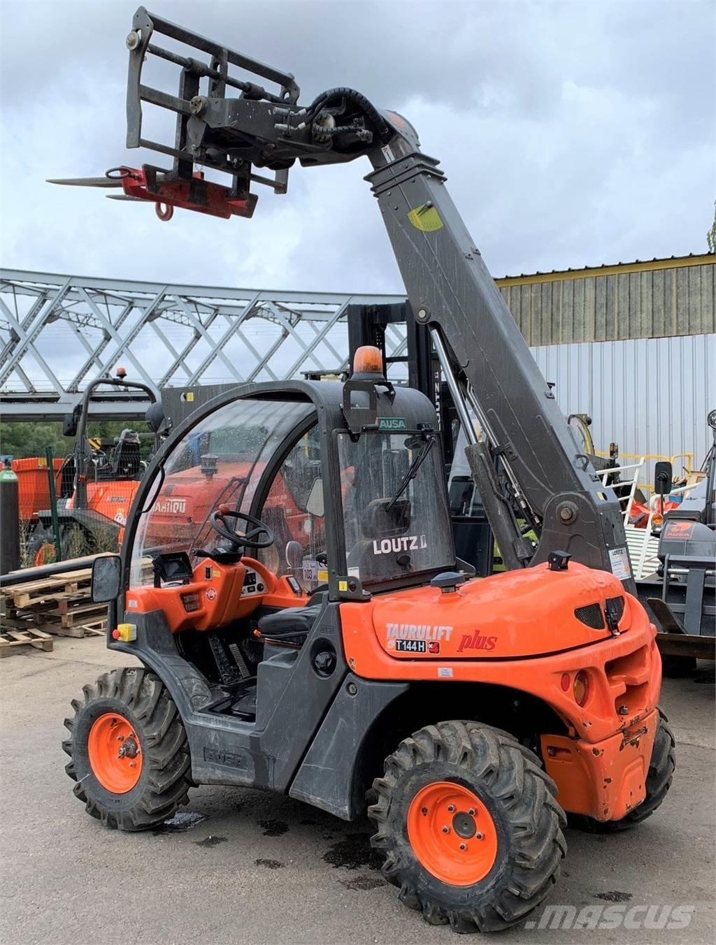 Ausa T144H Plus Manipulatoare agricole