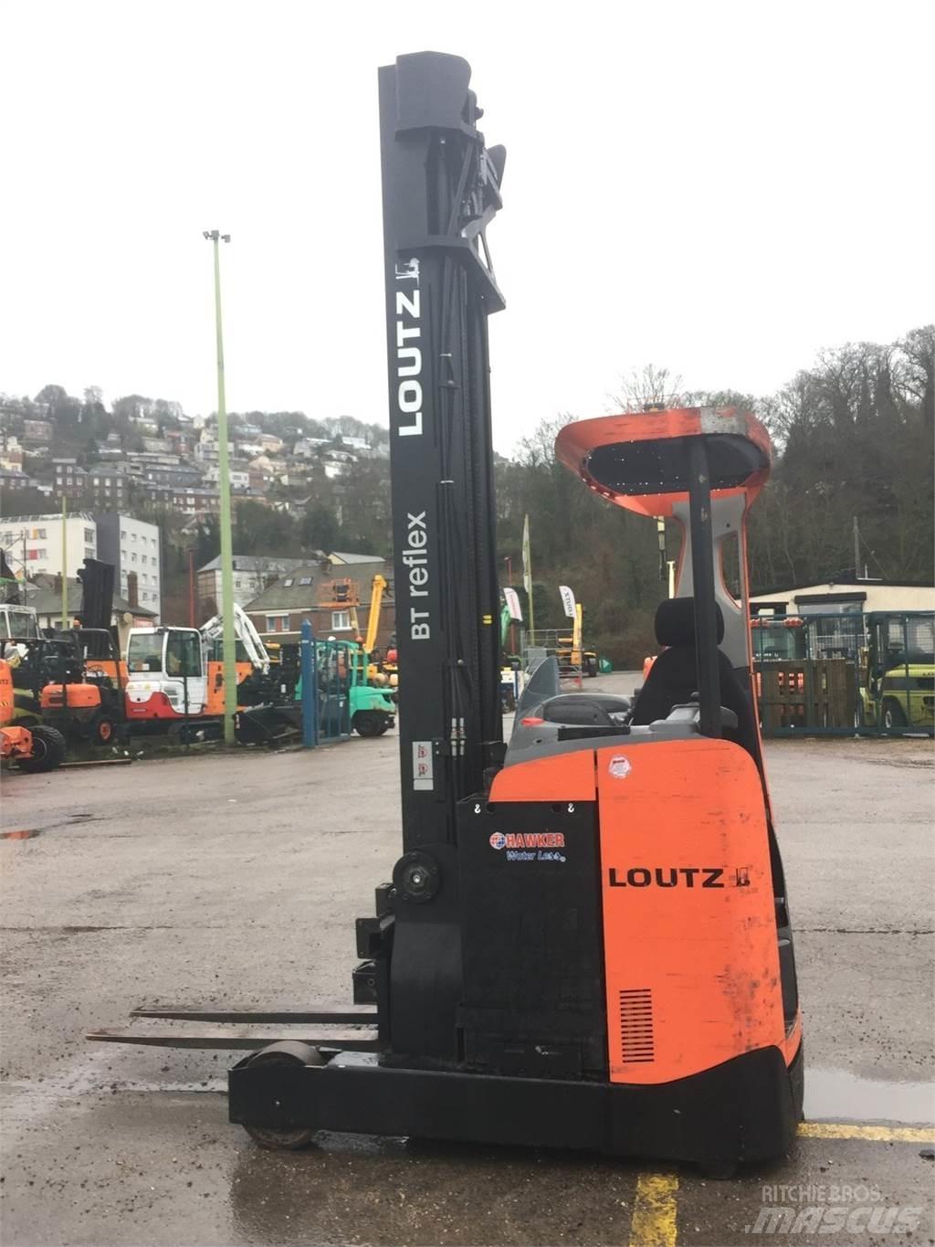 BT RRE160 Stivuitor cu catarg retractabil