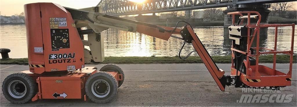 JLG E300AJ Alte ascensoare si platforme