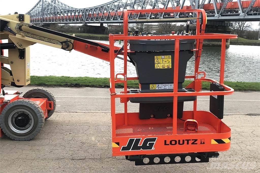 JLG E300AJP Alte ascensoare si platforme