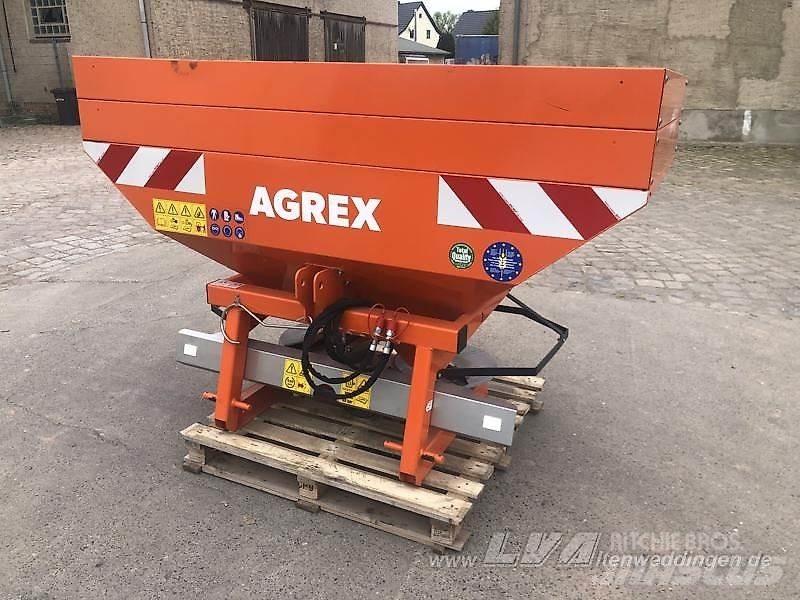 Agrex TVX Împrastierea mineralelor