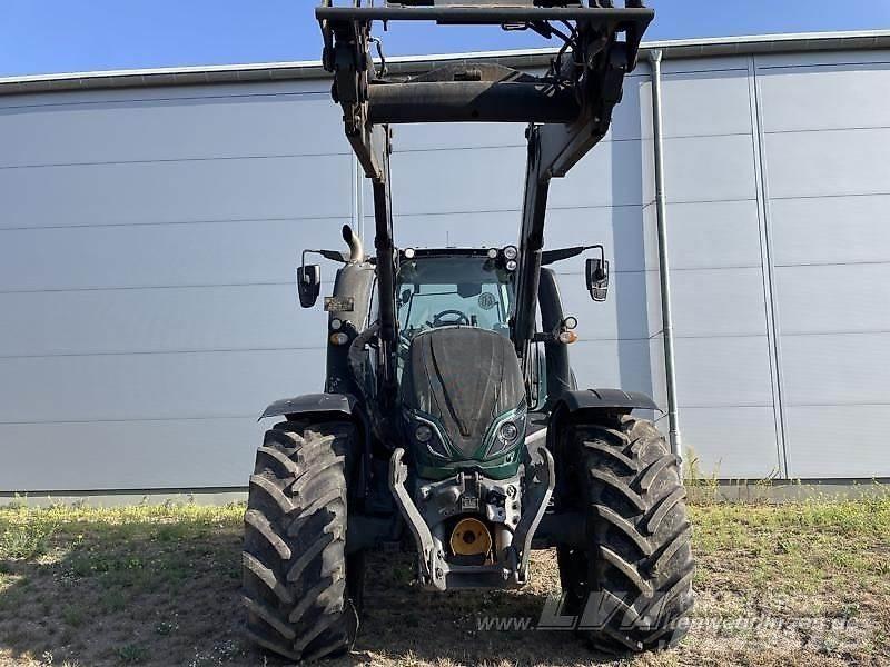 Valtra T174 Tractoare