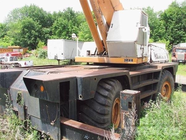 Drott 2500 Macara pentru orice teren