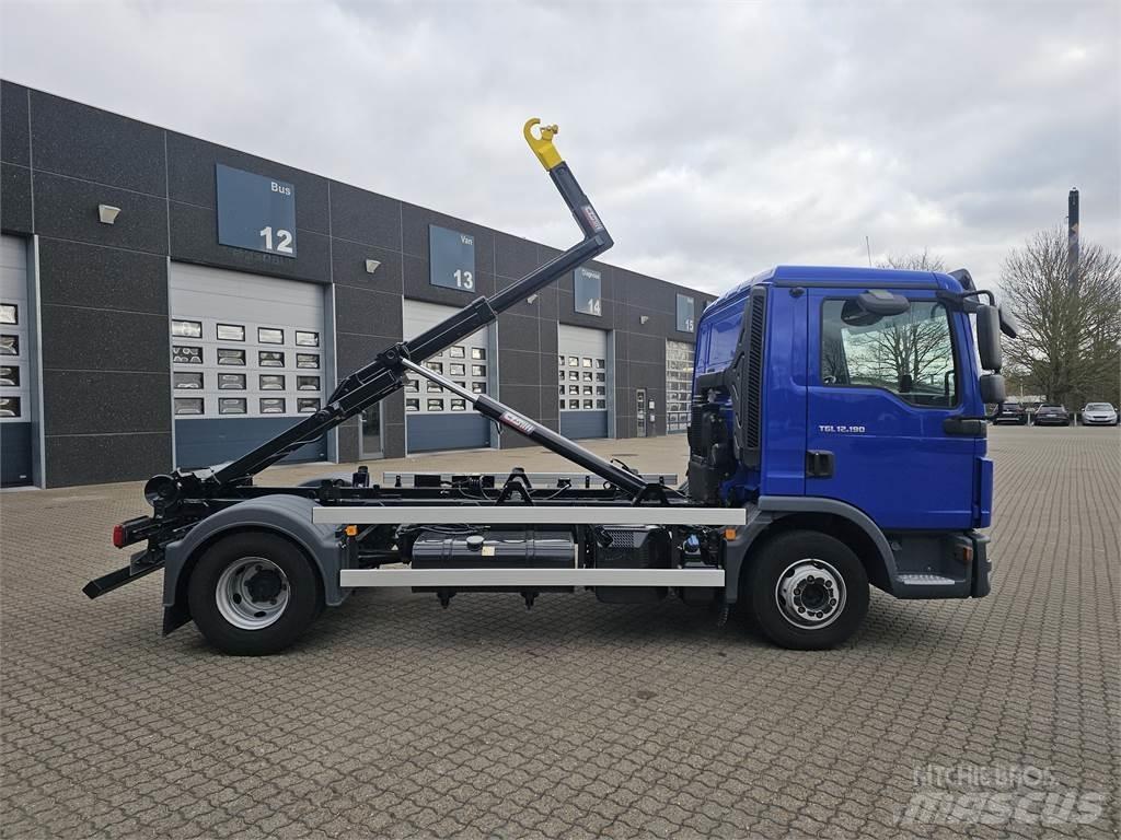 MAN TGL 12.190 BL Camion cu carlig de ridicare