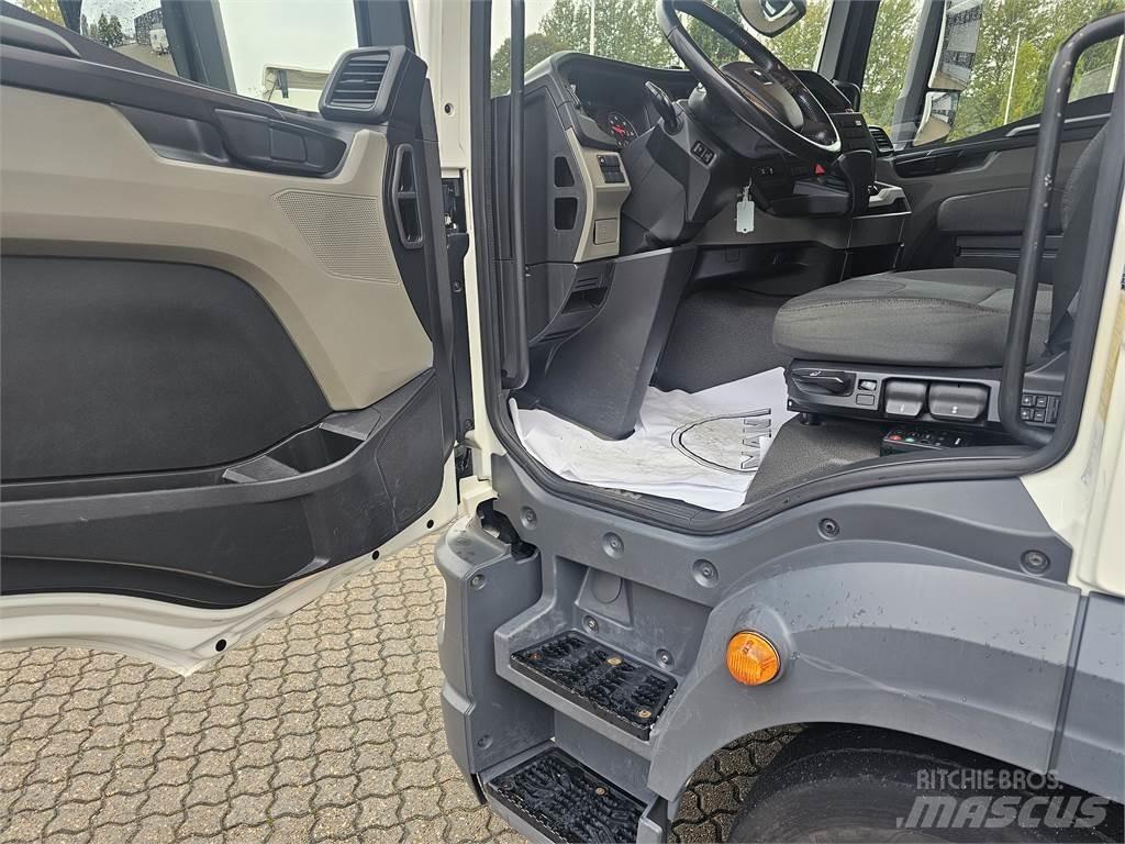 MAN TGL 12.250 Camion cu prelata