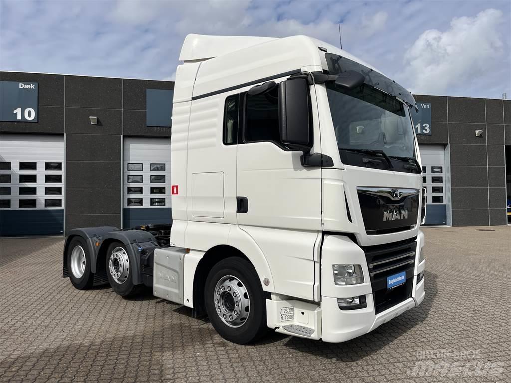 MAN TGX 26.470 6x2-2 Autotractoare