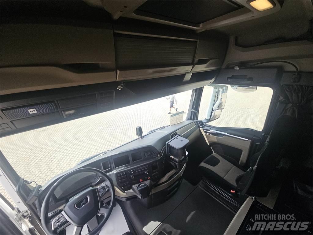 MAN TGX 26.510 6x2 Autotractoare