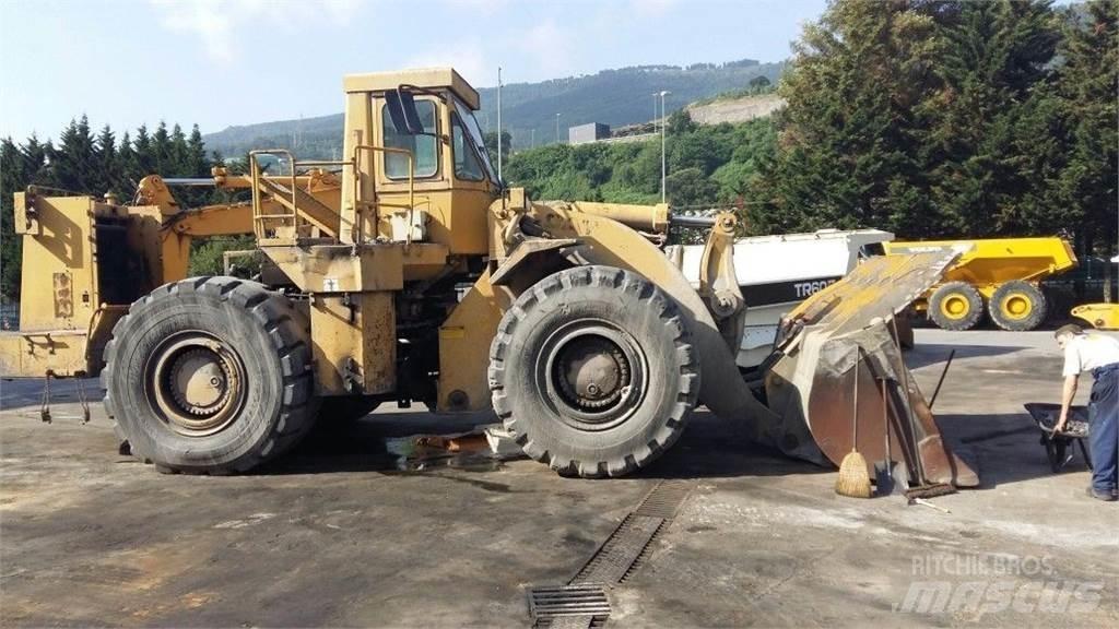 CAT 988B Incarcator pe pneuri