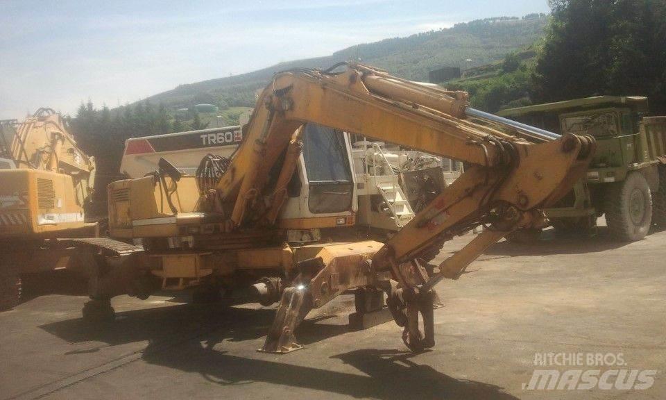 Liebherr A902 Excavatoare cu roti