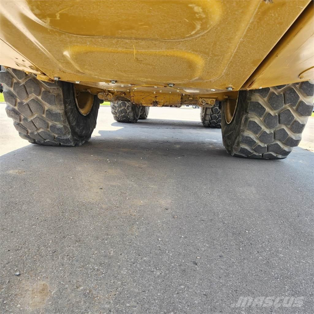 CAT 730 Transportoare articulate