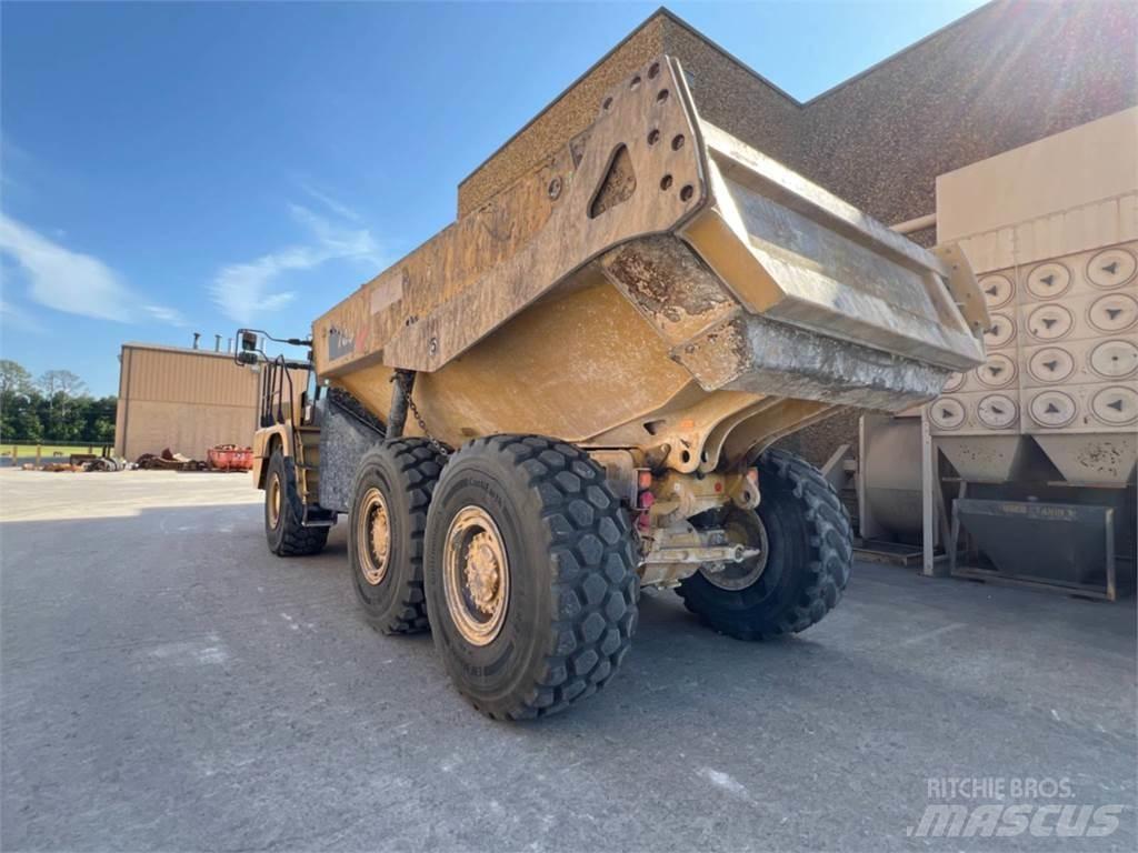 CAT 730 Transportoare articulate