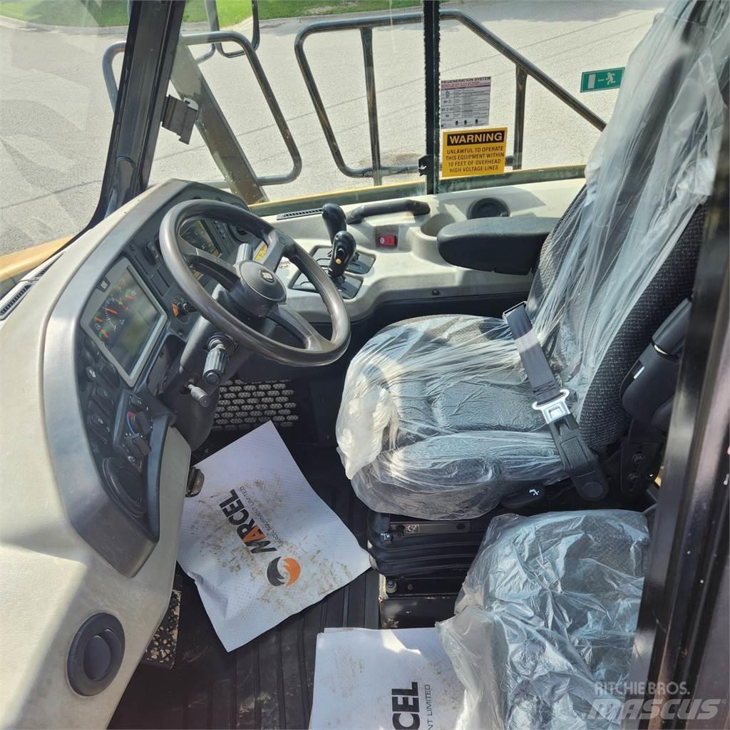 CAT 730C2 Transportoare articulate