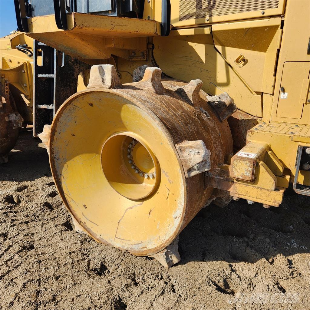 CAT 816K Compactoare sol