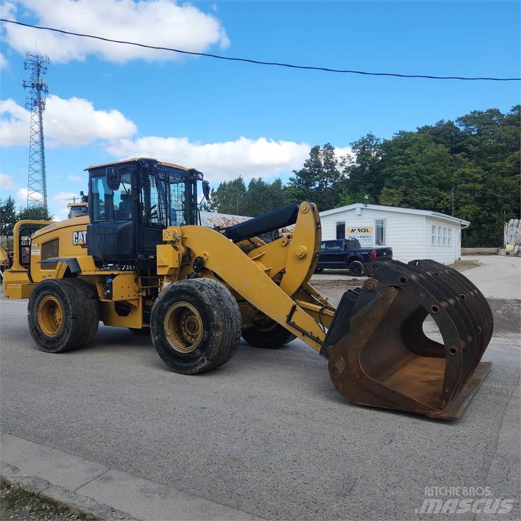 CAT 938M Incarcator pe pneuri