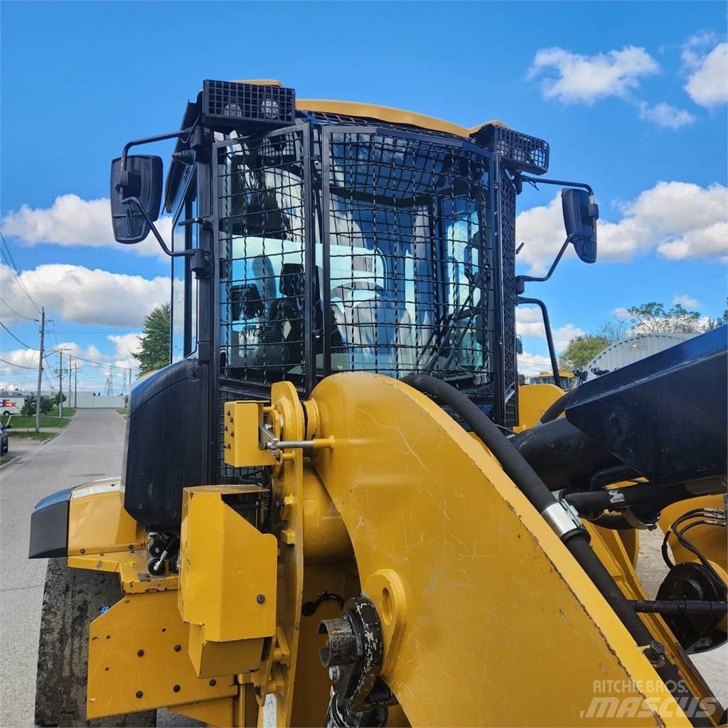 CAT 938M Incarcator pe pneuri
