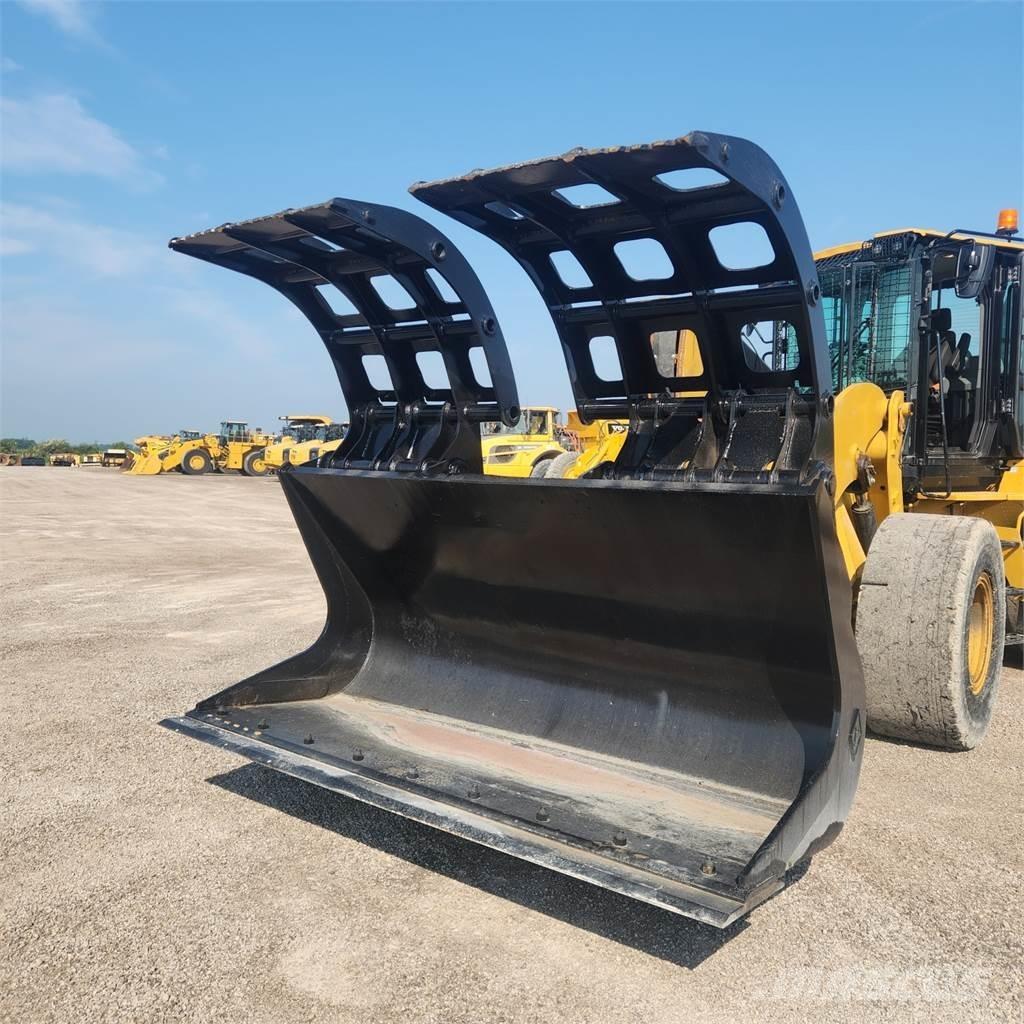 CAT 938M Incarcator pe pneuri