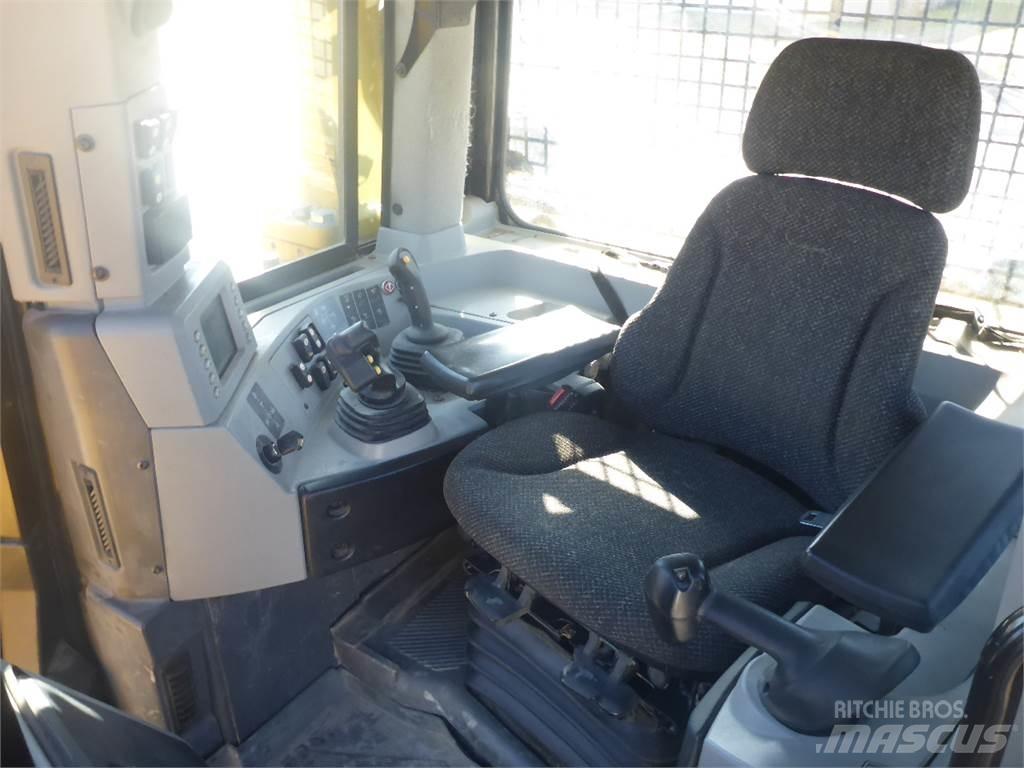 CAT D8T Buldozere pe senile