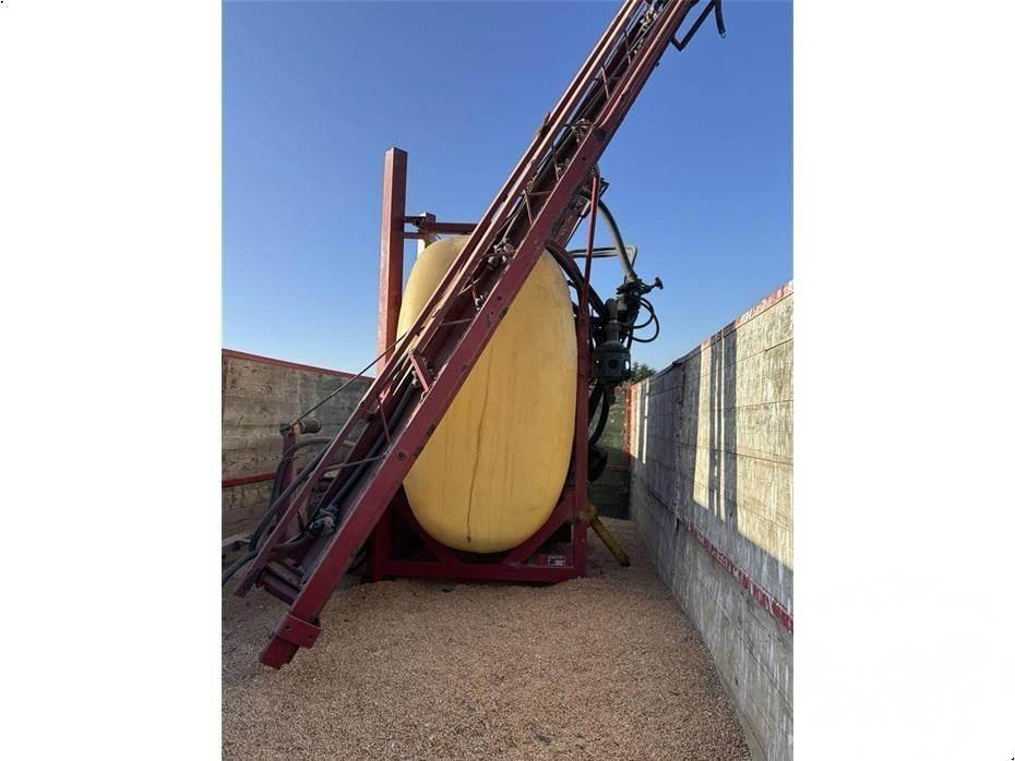 Hardi 1000 ltr., 12 m. Utilaje agricole - Altele