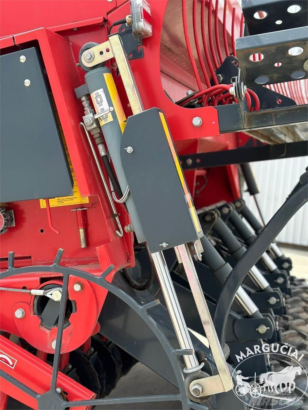 Tume Titan 3000, 3 m. Utilaje agricole - Altele