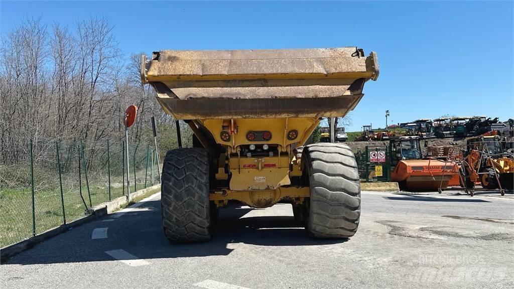 Bell B30E 6x6 Minitractor de teren