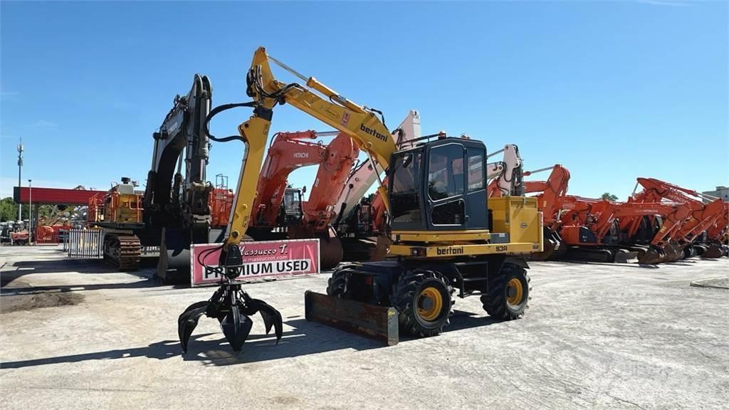 Bertani S3A 4X4 Excavatoare cu roti