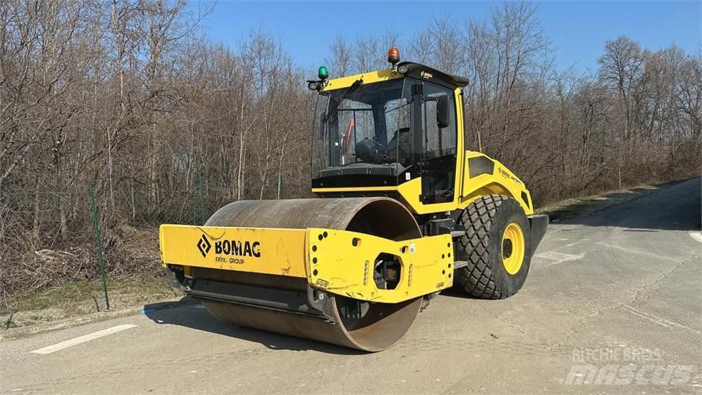 Bomag BW213 DH-5 Compactoare sol