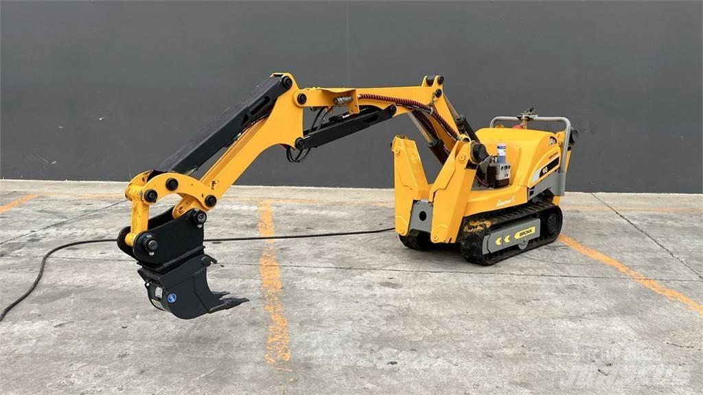 Brokk 90 Mini excavatoare < 7t