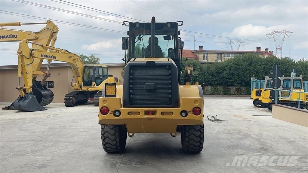 CAT 914M Incarcator pe pneuri