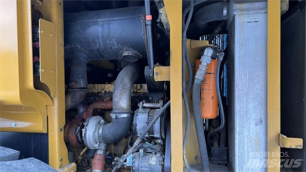 CAT 924H Incarcator pe pneuri