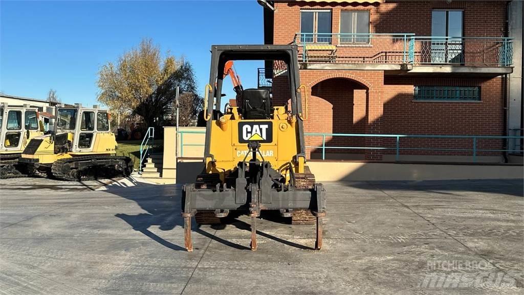 CAT 935C Incarcator pe pneuri