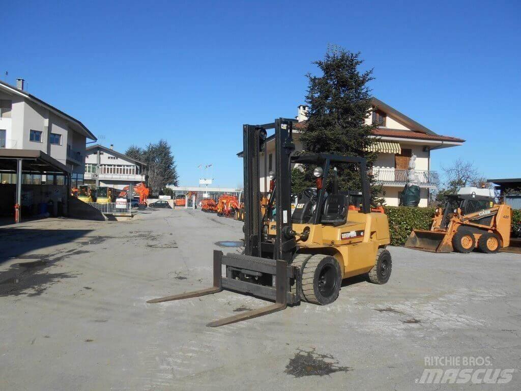 CAT DP40KL Stivuitor diesel