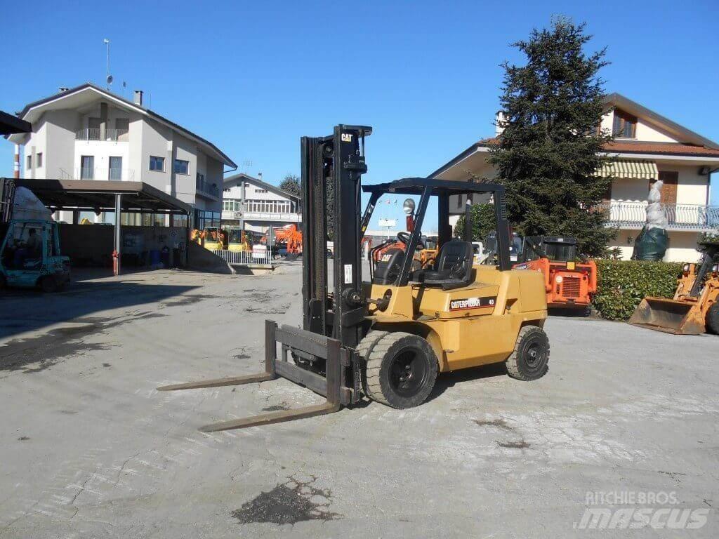 CAT DP40KL Stivuitor diesel