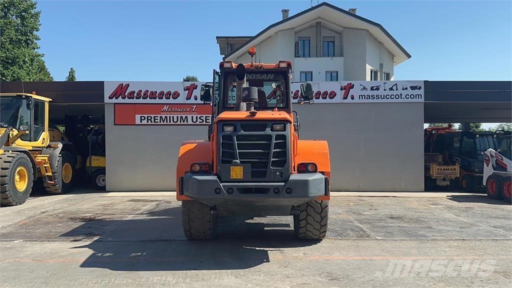 Doosan DL250-5 Incarcator pe pneuri