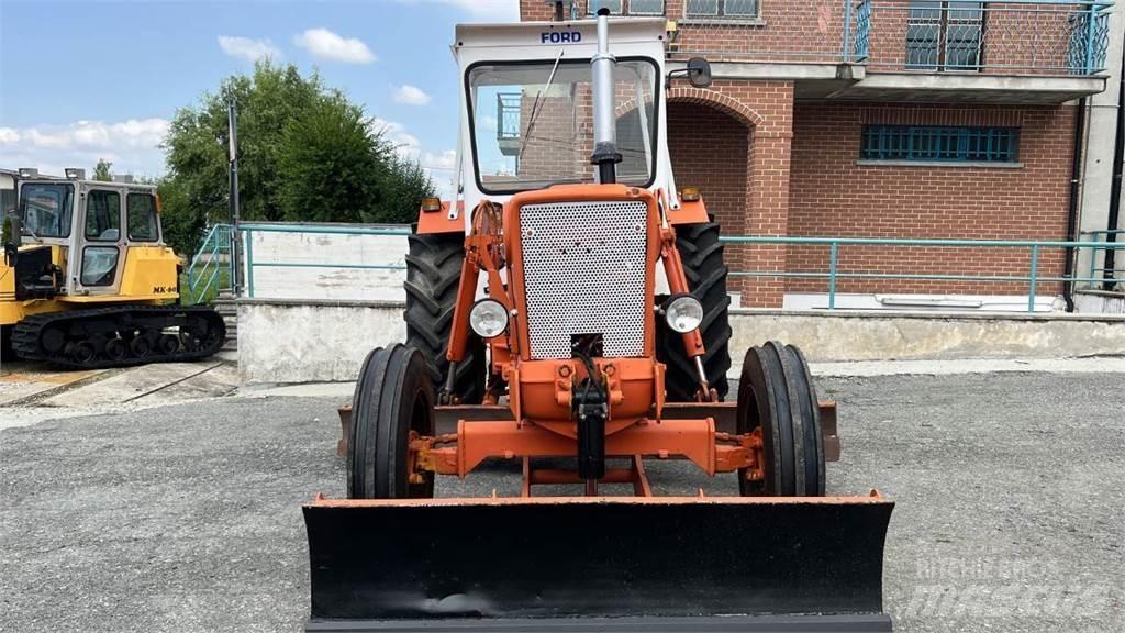 Ford 5600 4X2 Buldozere pe senile