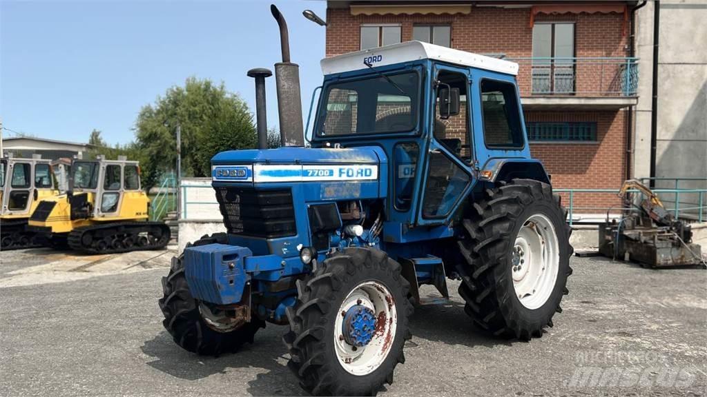 Ford 7700 4X4 Lame pentru dezapezire si pluguri