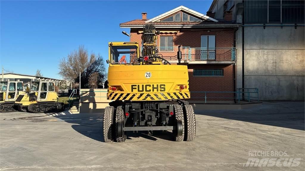 Fuchs MHB 230 ZW 4x4 Excavatoare cu roti