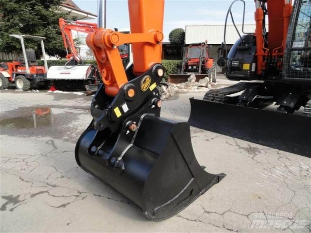 Hitachi ZX135 US-6 Excavatoare