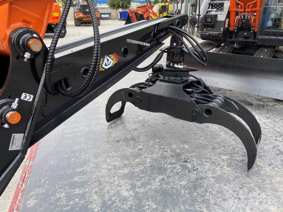 Hitachi ZX135US-6 Excavatoare